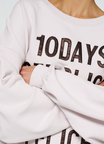oversized statement sweater | pale lilac