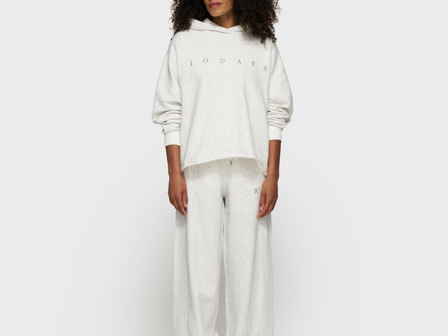 western jogger | white melee