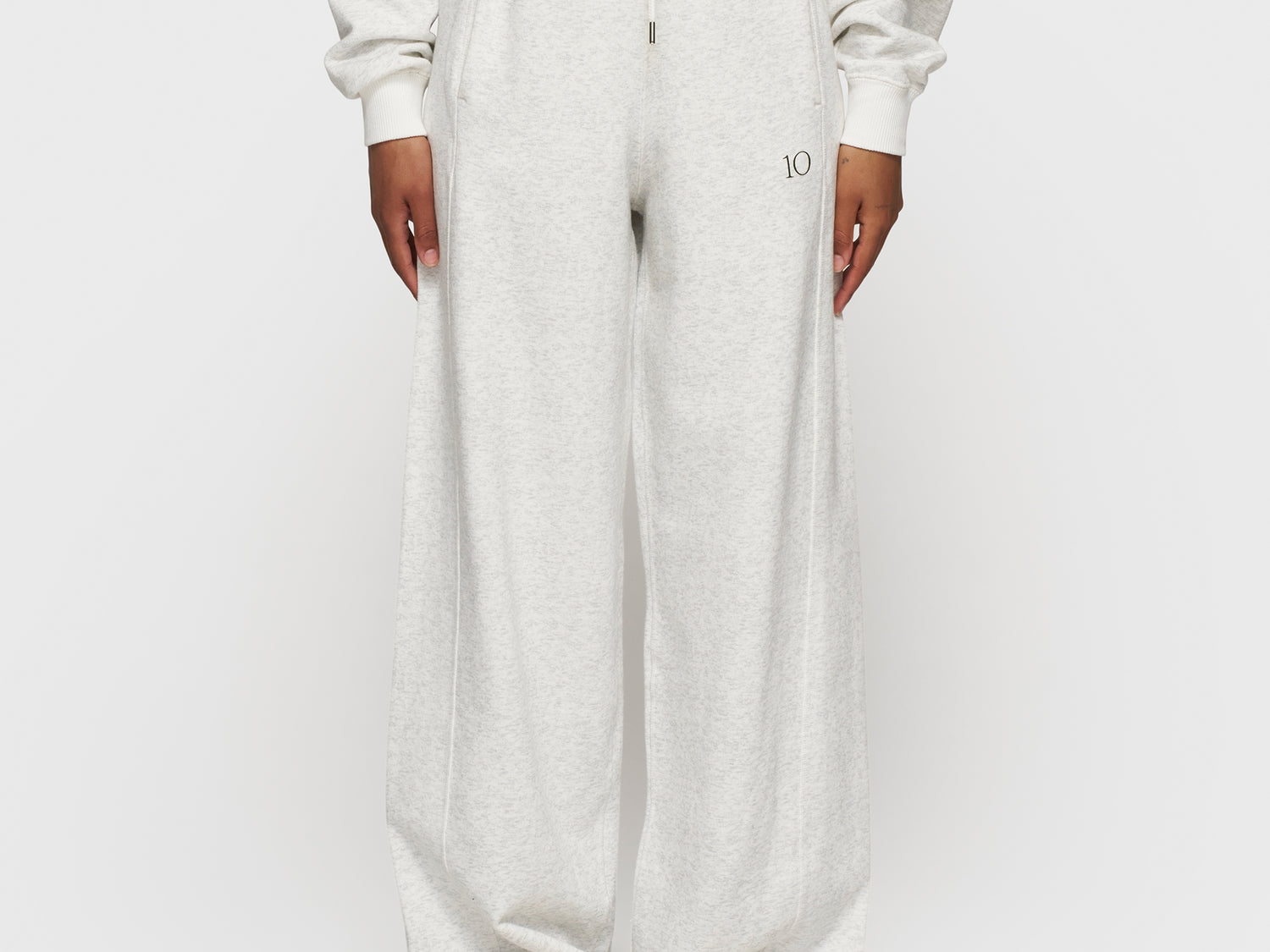 western jogger | white melee