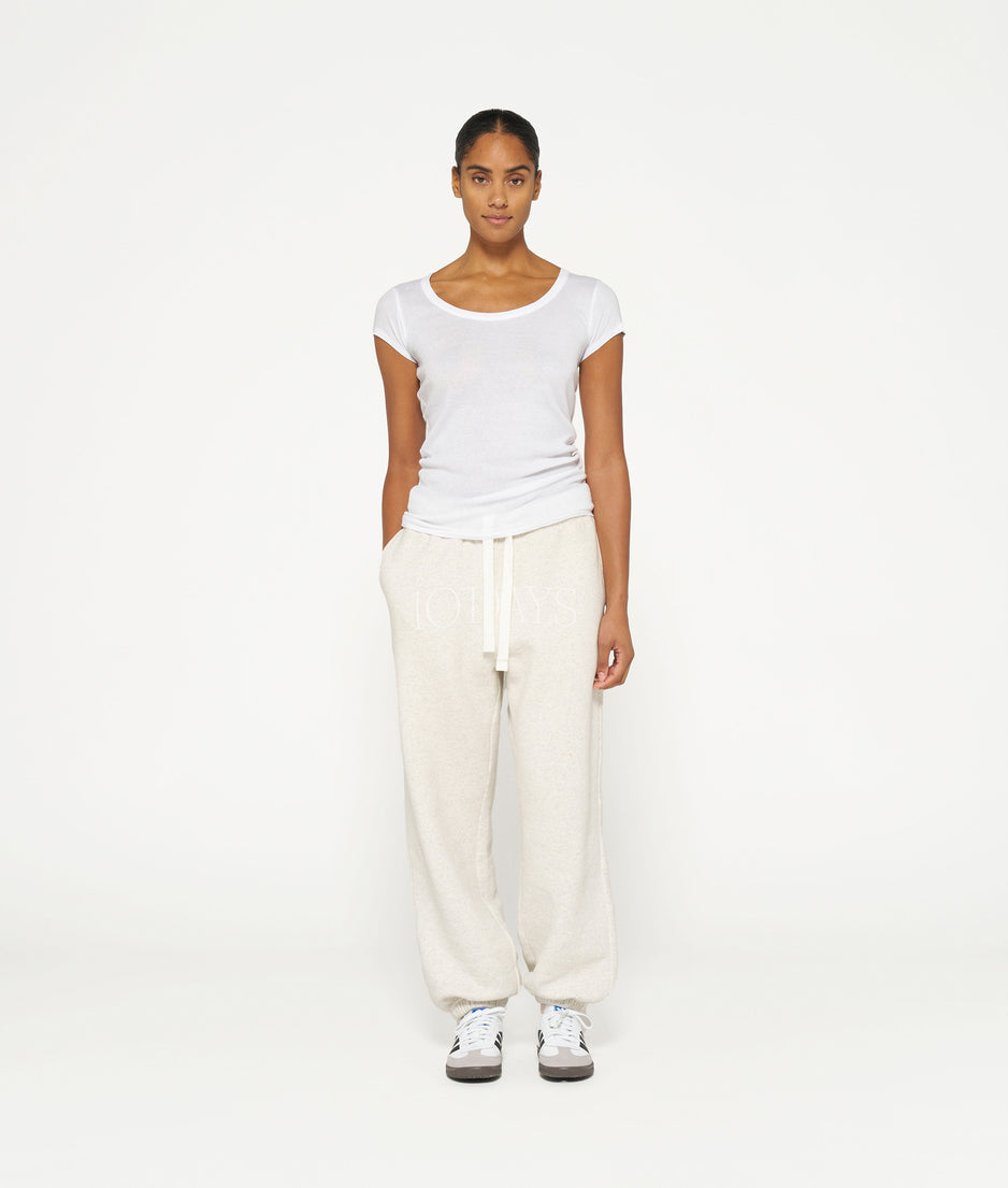 THE SLIM FIT TEE | white