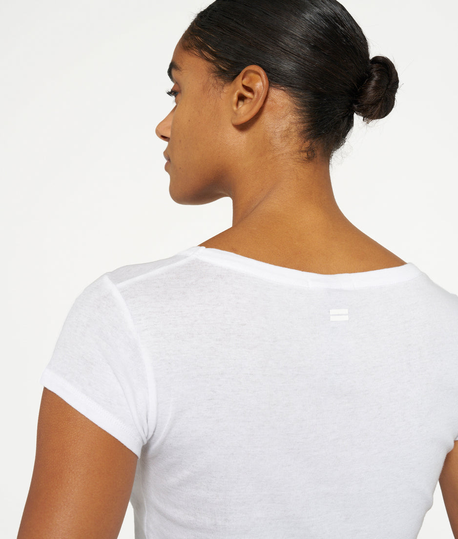 THE SLIM FIT TEE | white