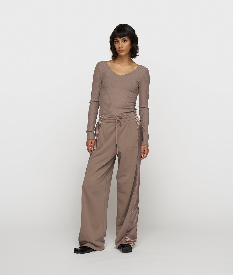 v-neck long sleeve top | moonrock