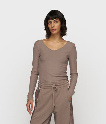 v-neck long sleeve top | moonrock