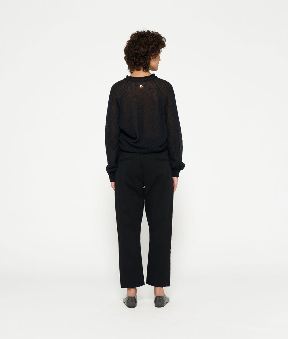washed statement chino | black