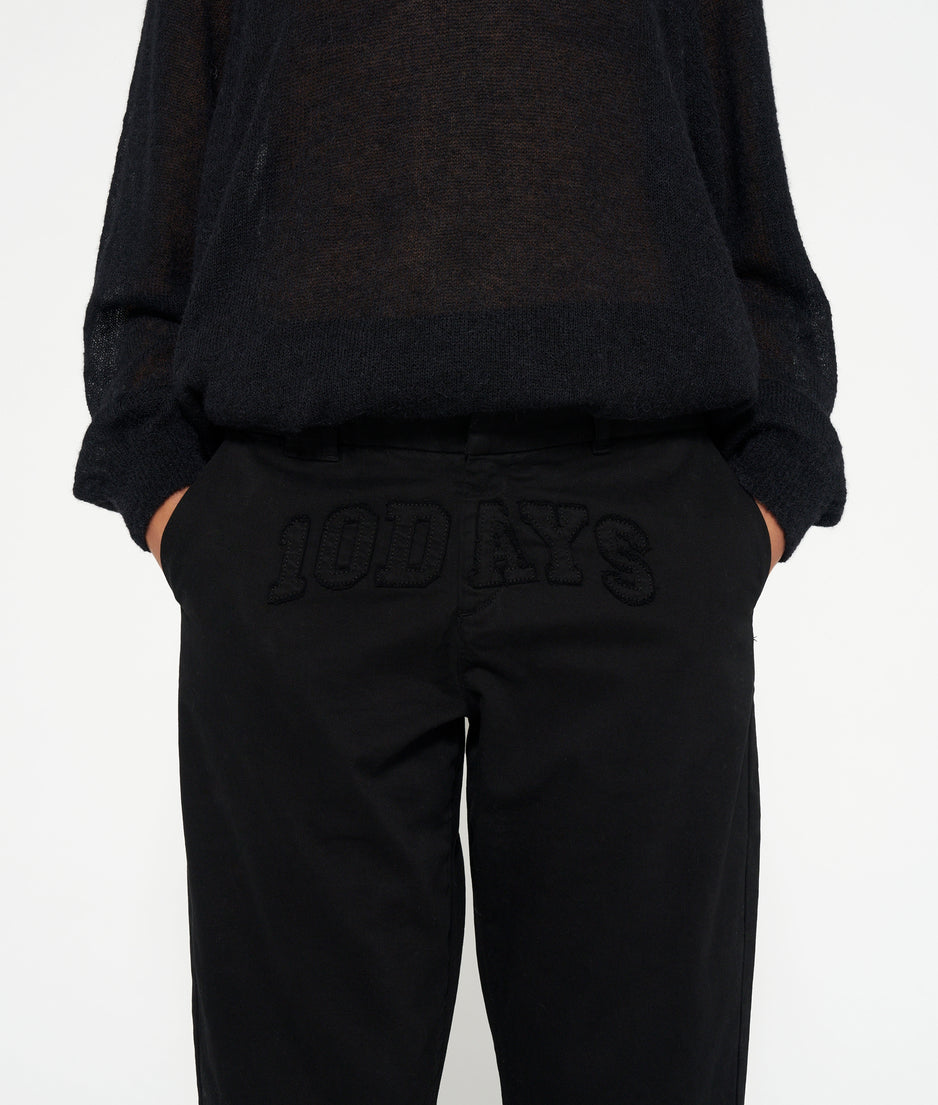 washed statement chino | black