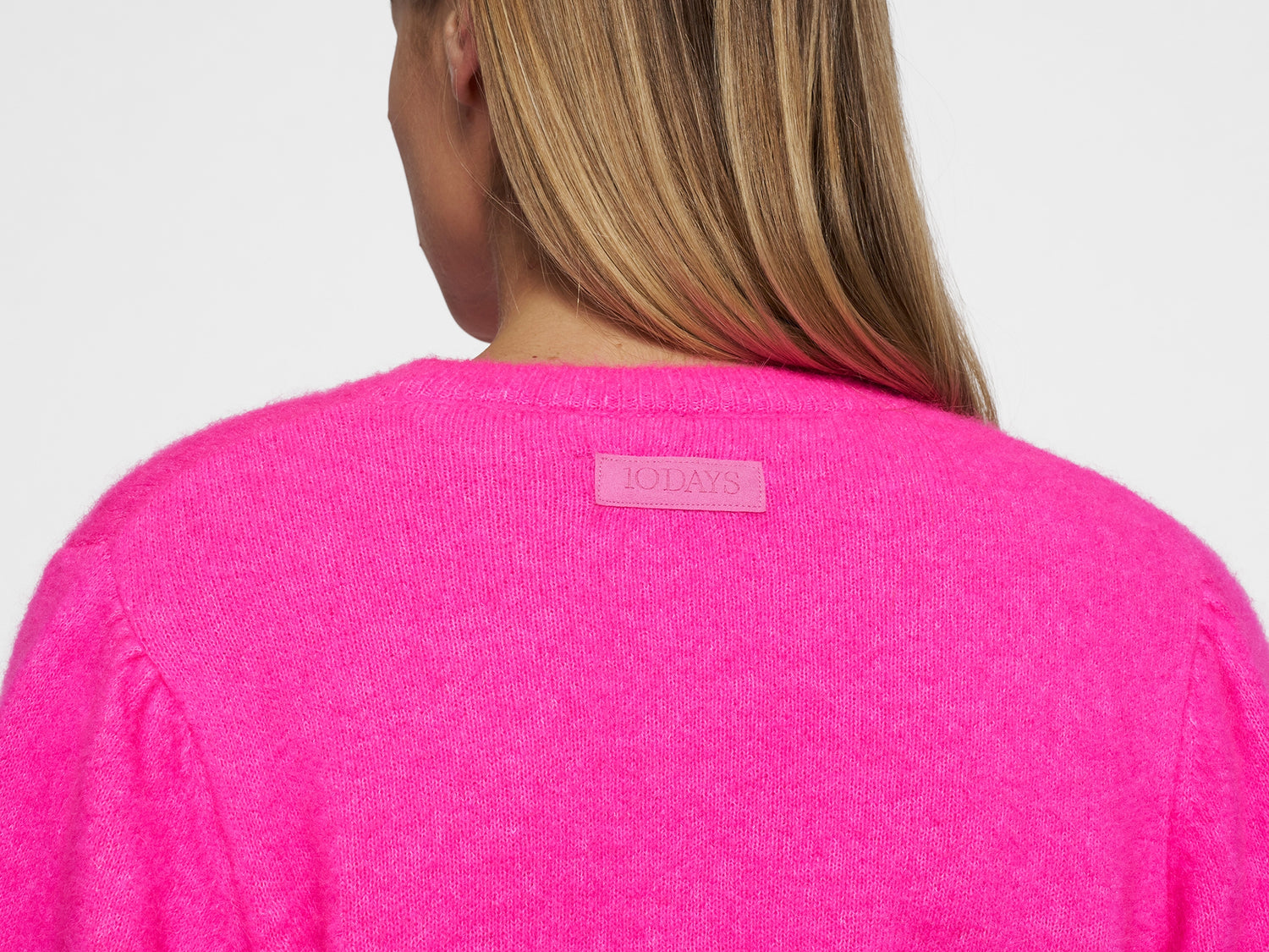 puffed sleeves knit sweater | neon pink