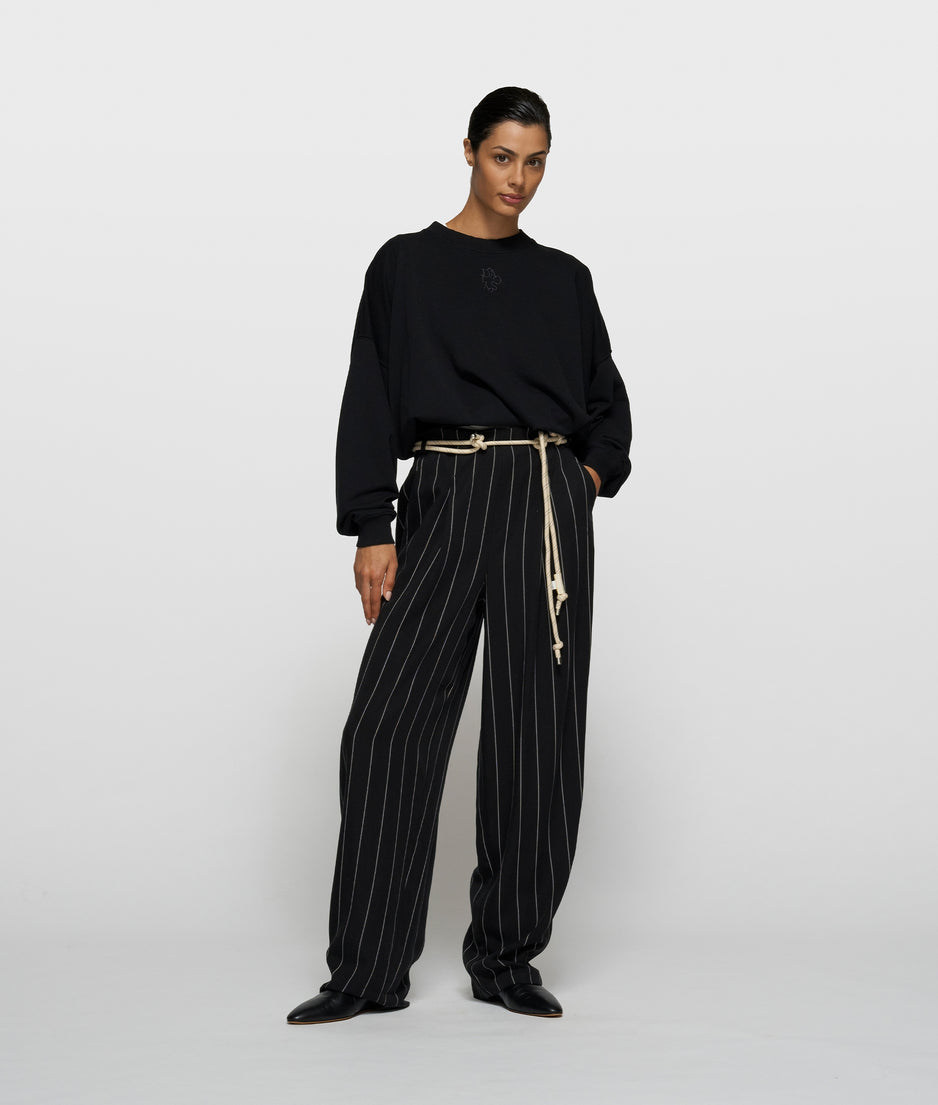 sweater pleat | black