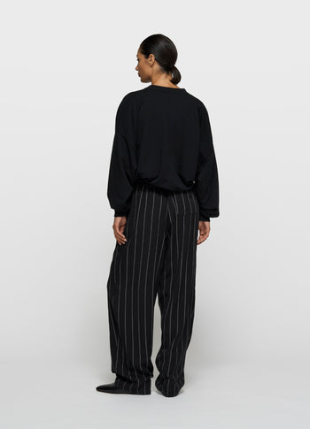 sweater pleat | black