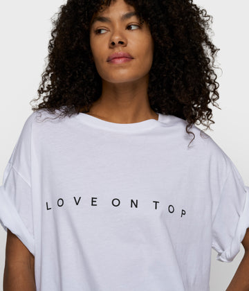 love tee | white