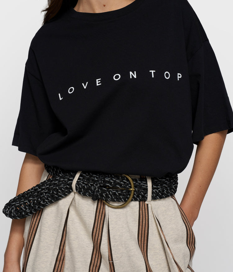 love tee | black