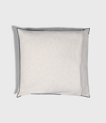 pillow contrast 60x60 | soft white melee