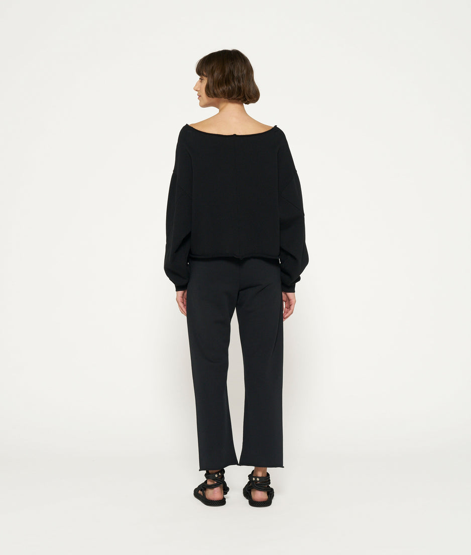 cropped boat neck sweater | black
