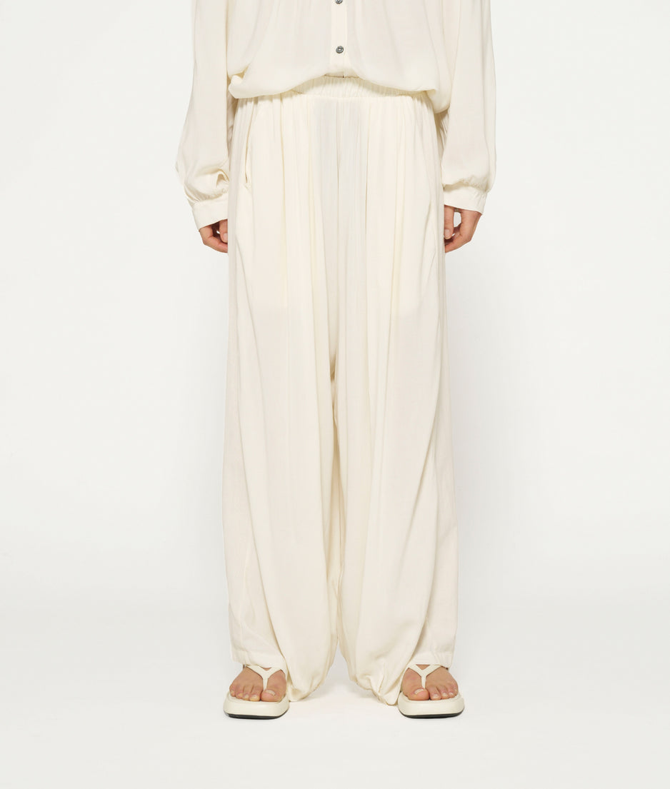 flowy viscose pants | ecru