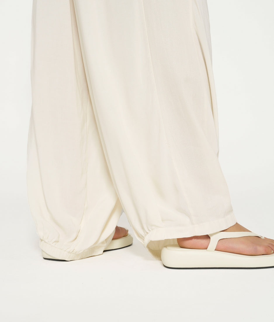 flowy viscose pants | ecru