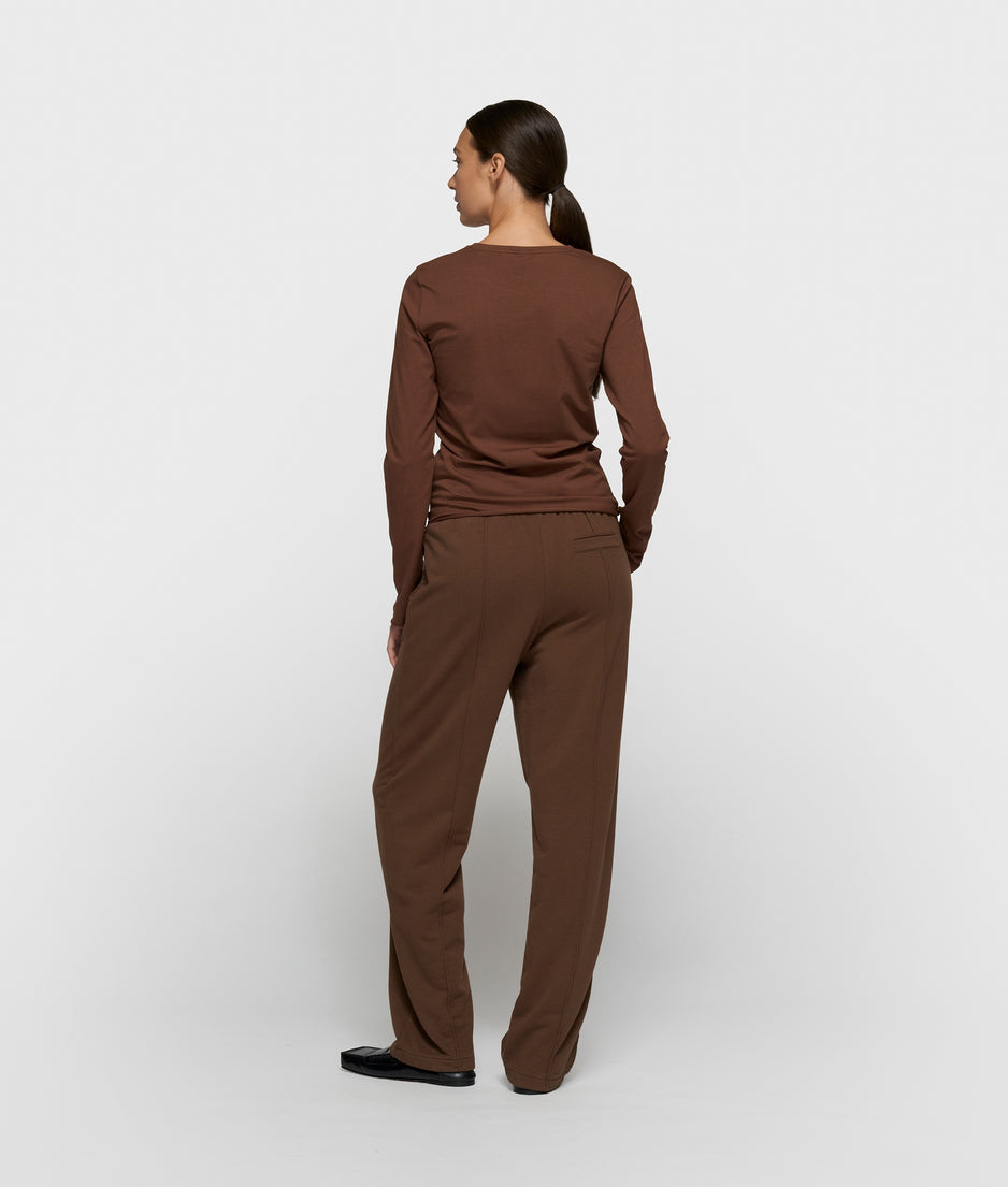 slim long sleeve tee | dark truffle