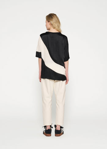 tee blouse contrast | black