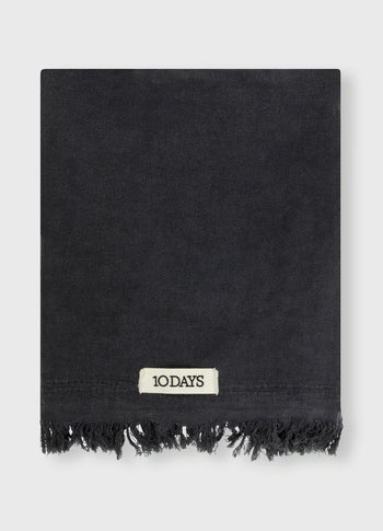 beach towel | black