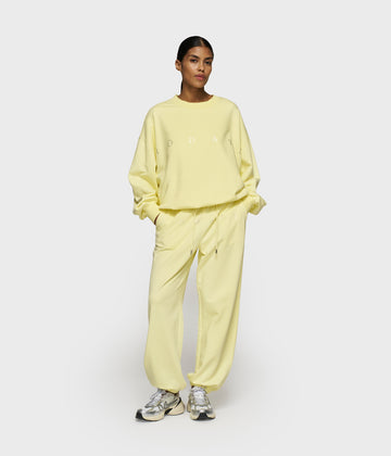 bar jogger logo | pastel yellow