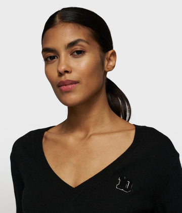 v-knit classic cashmere | black