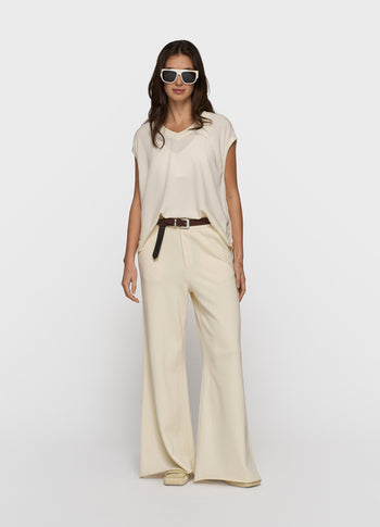 v-neck top viscose | soft vanilla