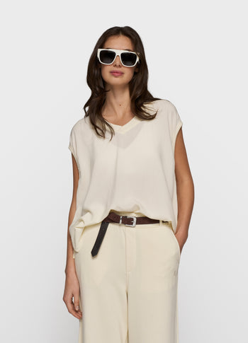 v-neck top viscose | soft vanilla