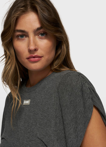 strong shoulder tee modal | antra melee