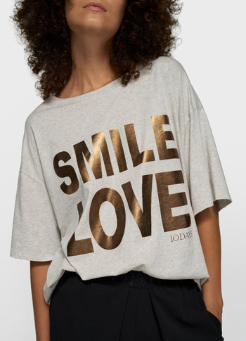 tee smile love | soft white melee