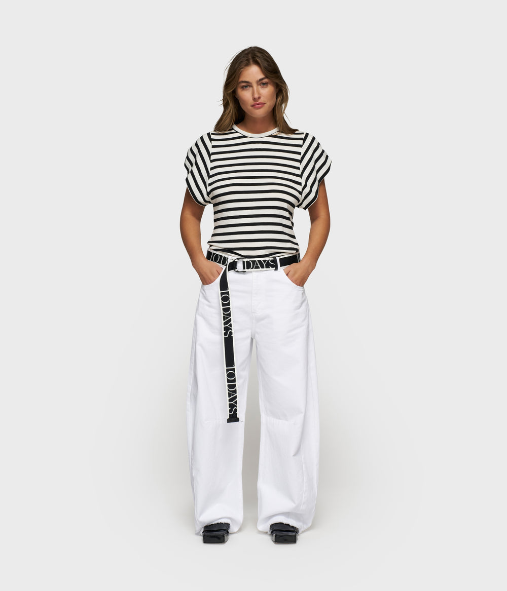 strong shoulder tee modal stripes | ecru/black
