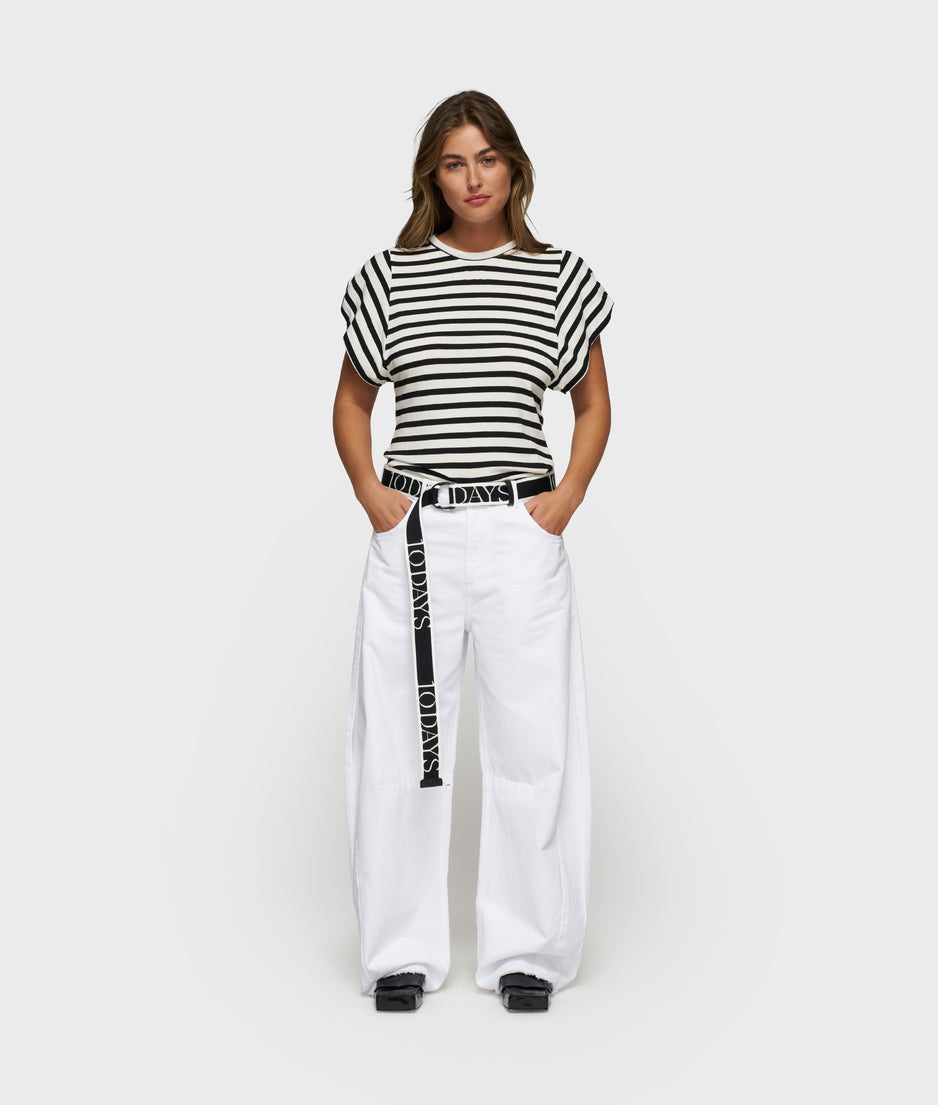strong shoulder tee modal stripes | ecru/black