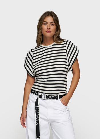 strong shoulder tee modal stripes | ecru/black