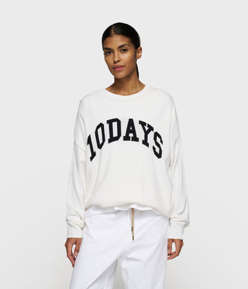 statement sweater knit | white
