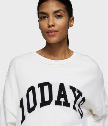 statement sweater knit | white