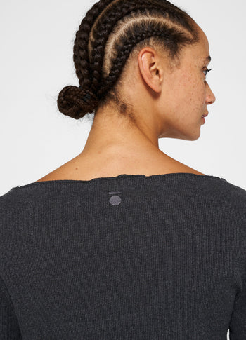 soft rib boatneck tee | antra melee
