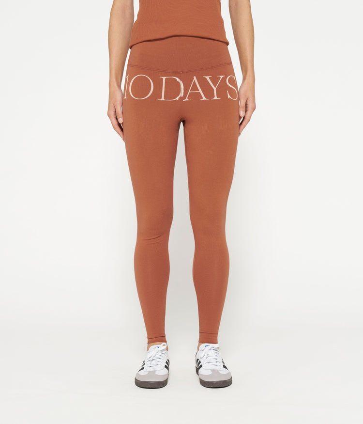 logo yoga leggings | saddle brown