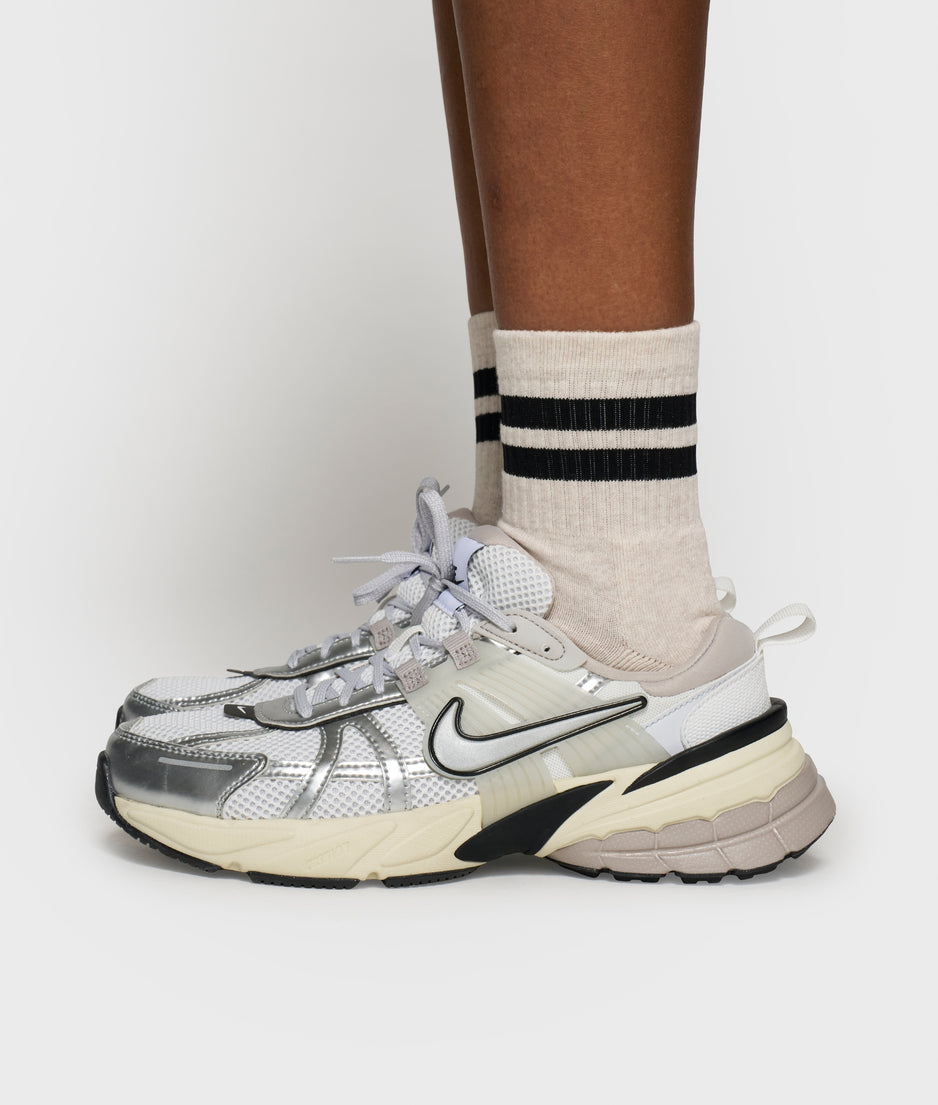 socks 2 stripes | soft white melee