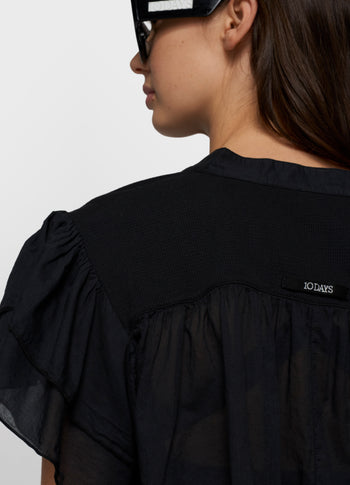 a-line ruffle top | black