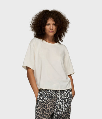 short sleeve tee logo | pearl