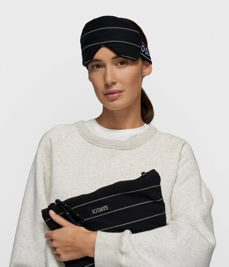 fleece eye mask stripes | black