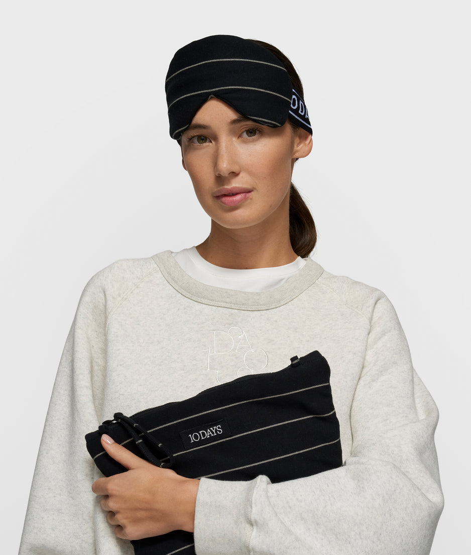 fleece eye mask stripes | black