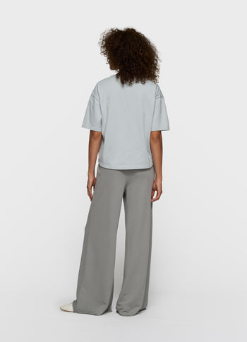 thick cotton v-neck tee | clean blue