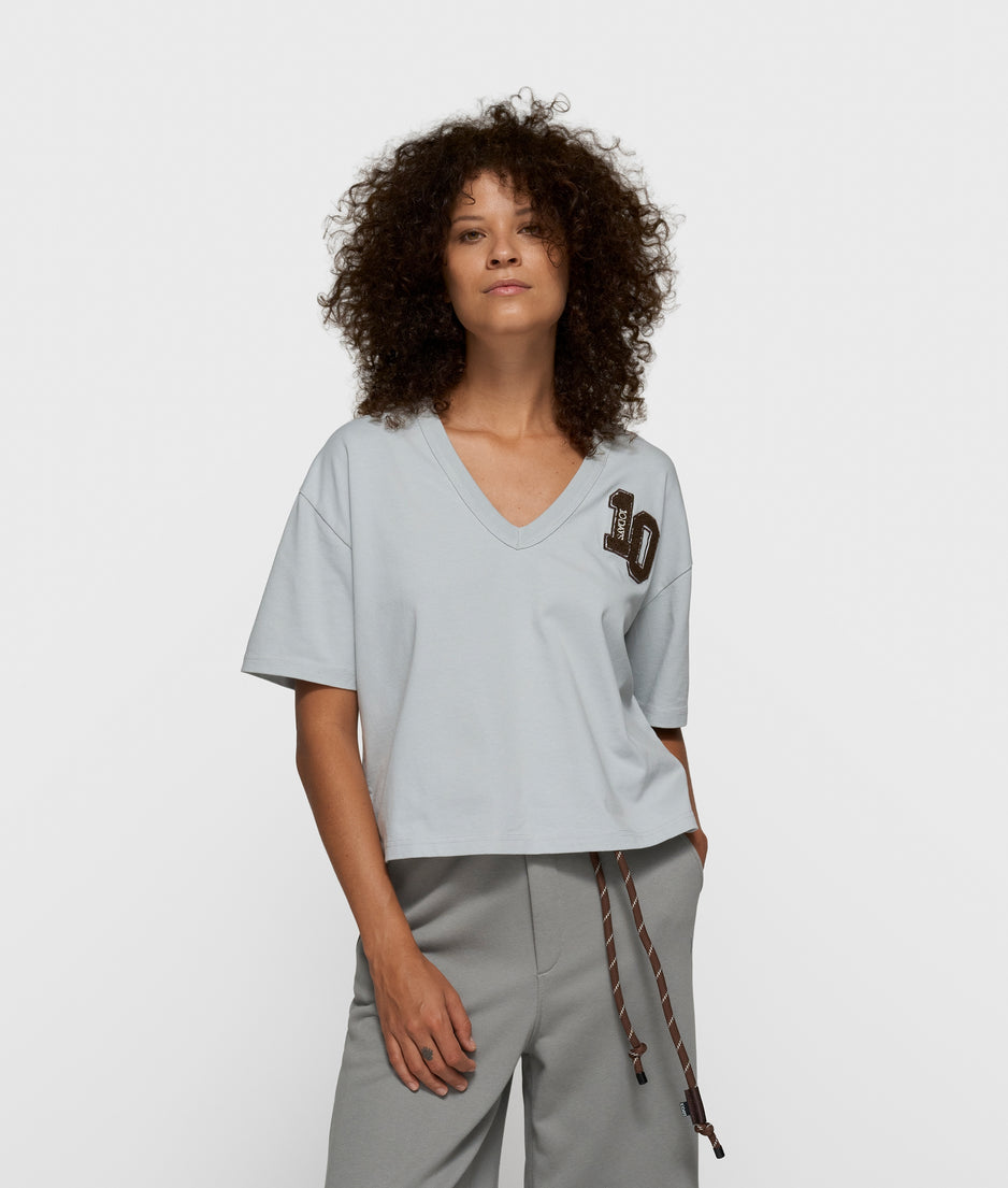 thick cotton v-neck tee | clean blue