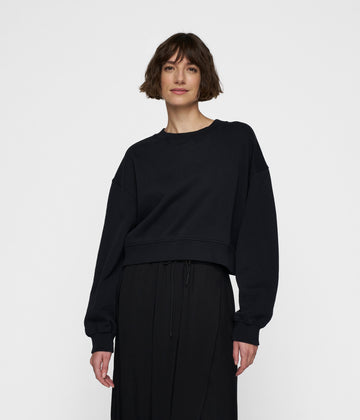 cropped sweater | black