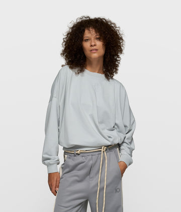 sweater pleat | clean blue