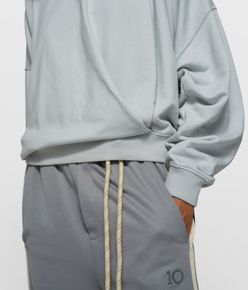 sweater pleat | clean blue