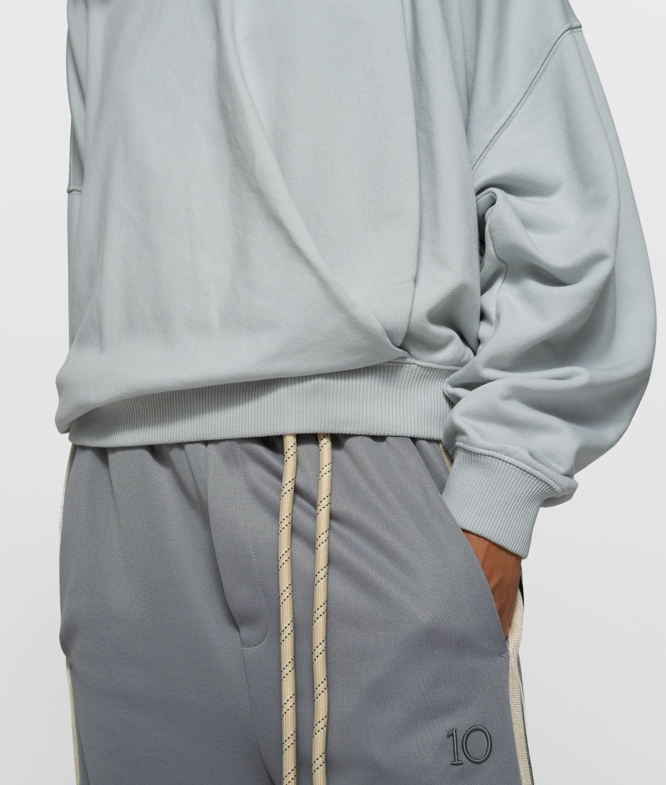 sweater pleat | clean blue