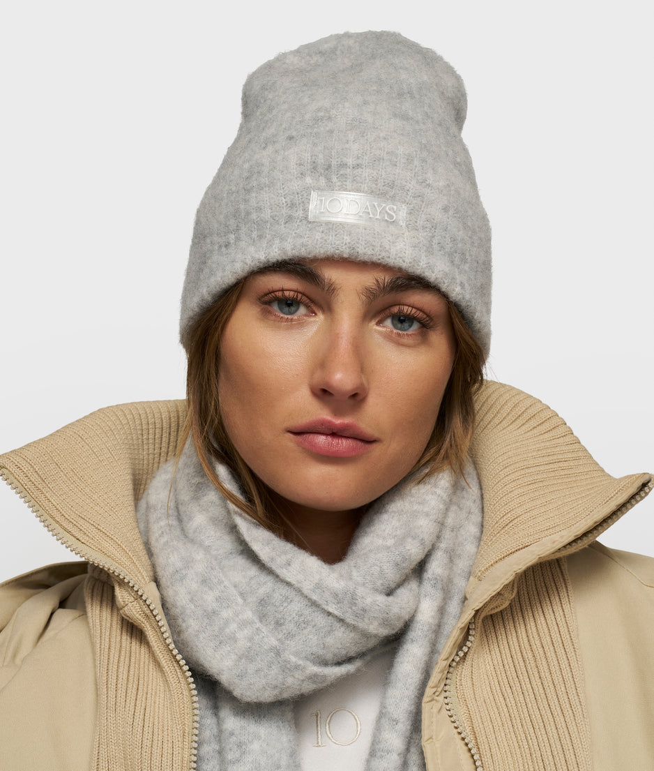 soft hairy knit scarf | light grey melee