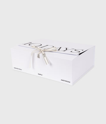 Gift Box M 36x26x12CM | white