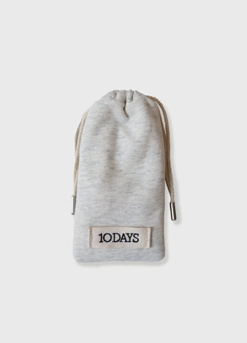 the iconic sunglasses | black