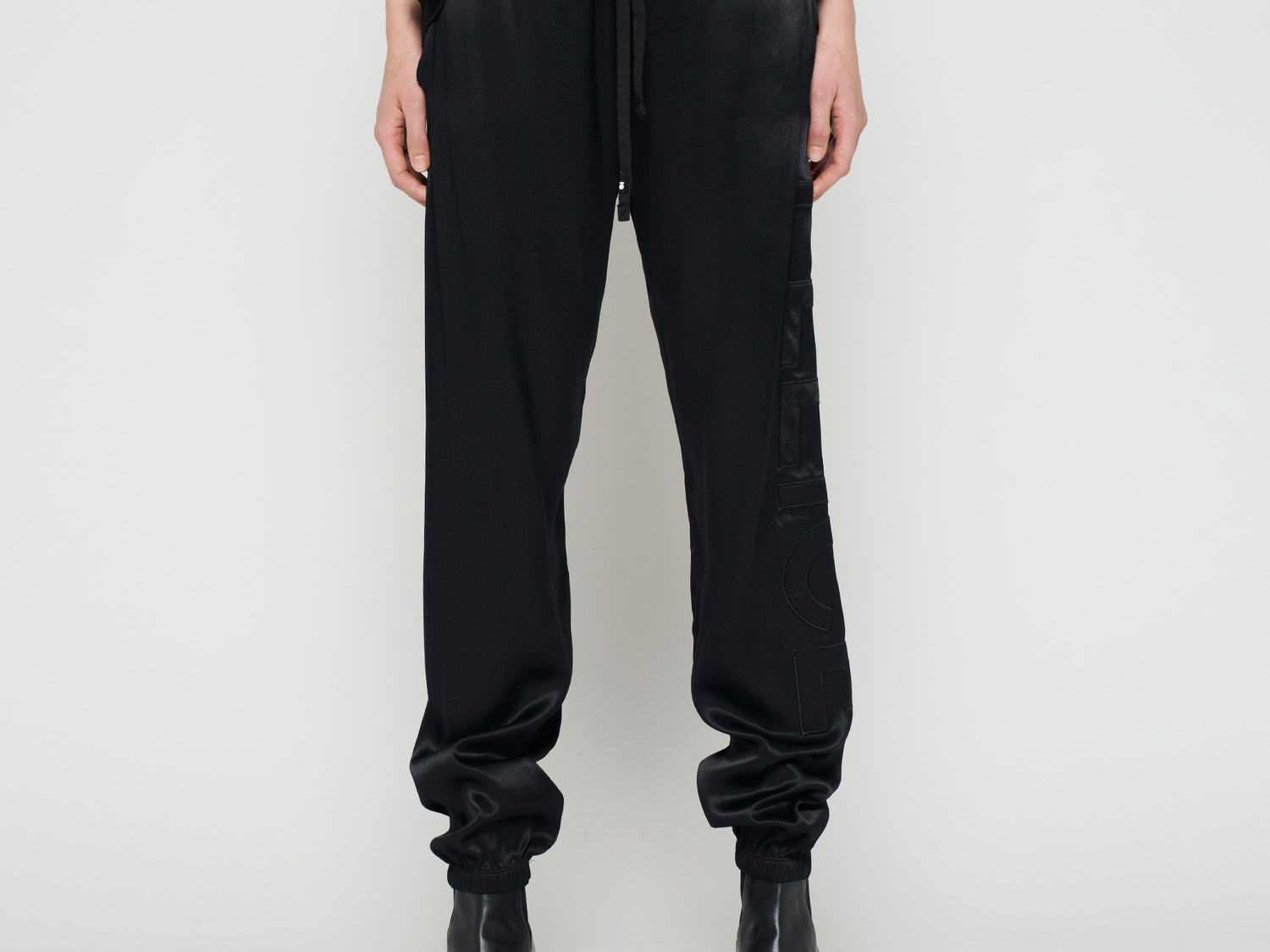 smoking jogger | black
