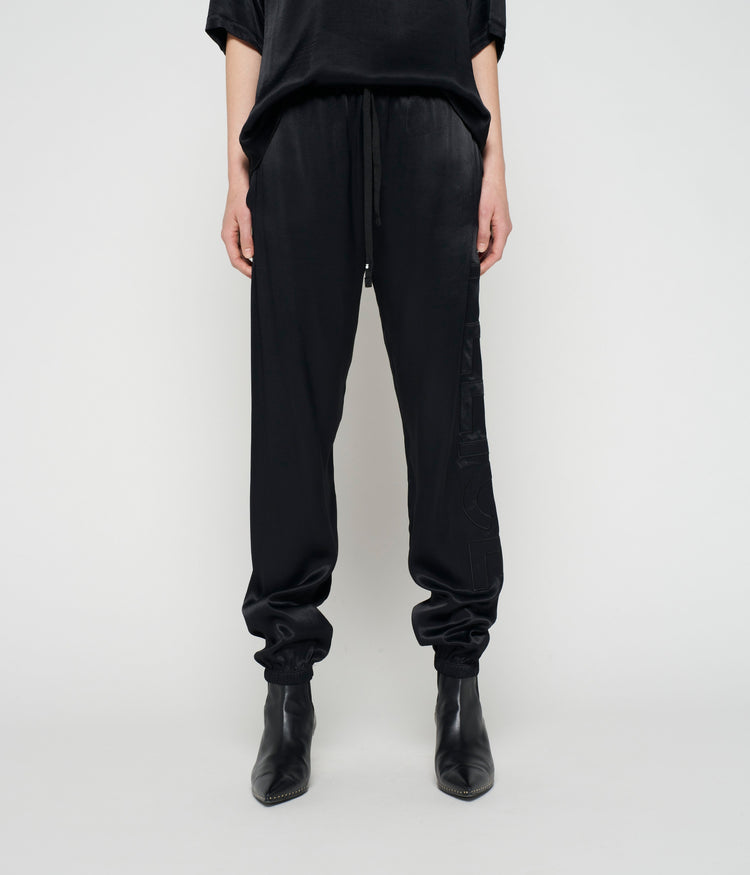smoking jogger | black